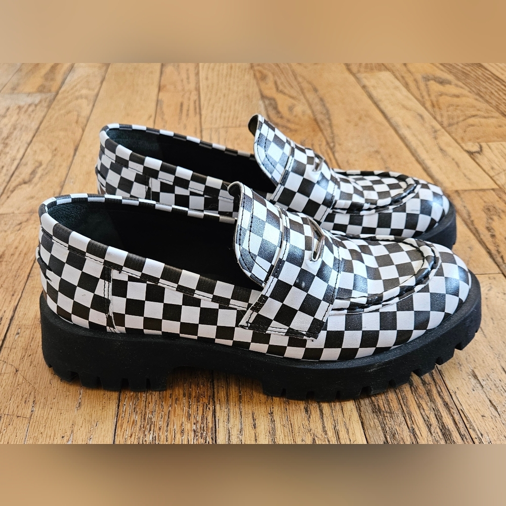Steve Madden Black and White Checkerboard Platform Shoe sz 8.5